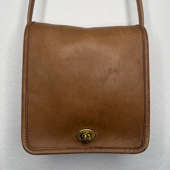 Coach Vintage Compact Leather Crossbody Bag Tan Brass Hardware - Picture 2 of 10